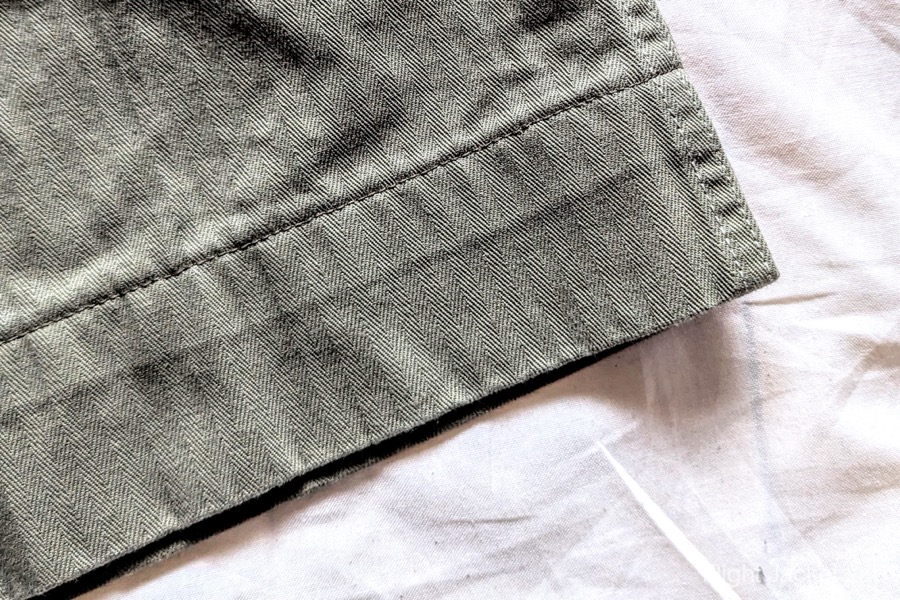 旧リアルマッコイズ1995年製ヘリンボーンを使ったマッコイズトラウザーズの裾直し後さらに洗濯した後の裾
