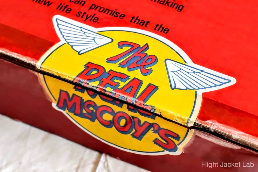 旧リアルマッコイズ1990年製A-2の箱に貼れれたデカール