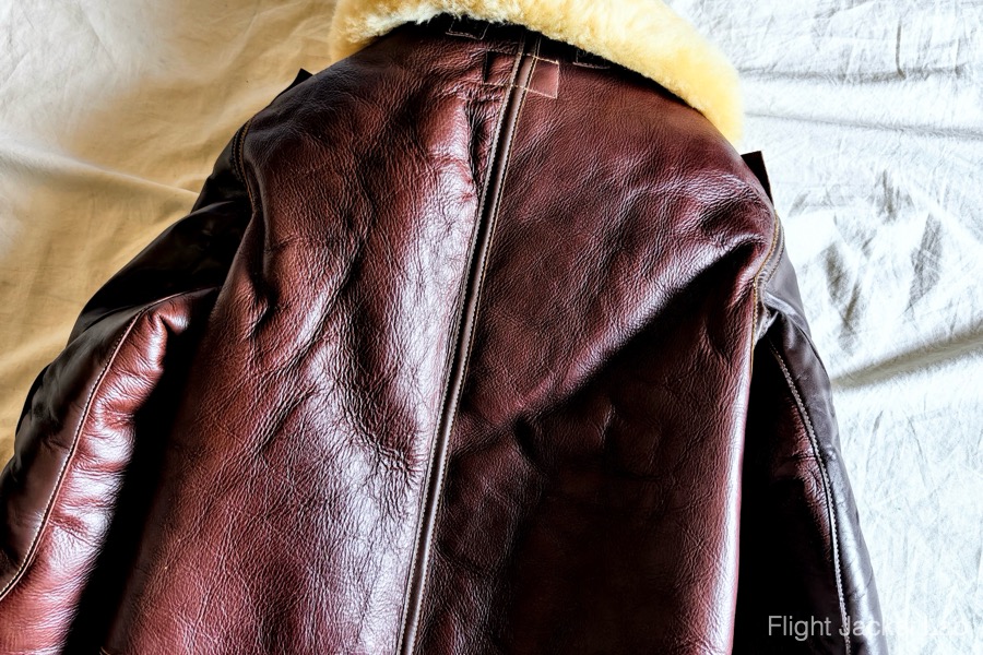 旧リアルマッコイズ1995年製H.L.B Corp実名復刻B-3の二分割された後ろ身頃