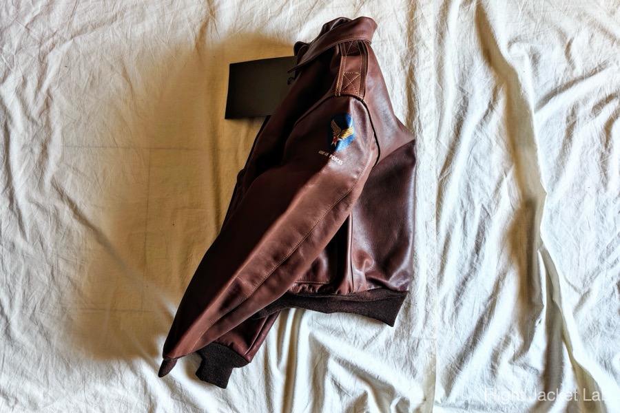 旧リアルマッコイズ1994年製A-2(J.A. DUBOW実名復刻)の側面