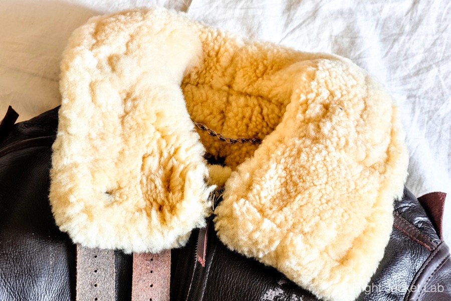 旧リアルマッコイズ1992年製B-3の襟