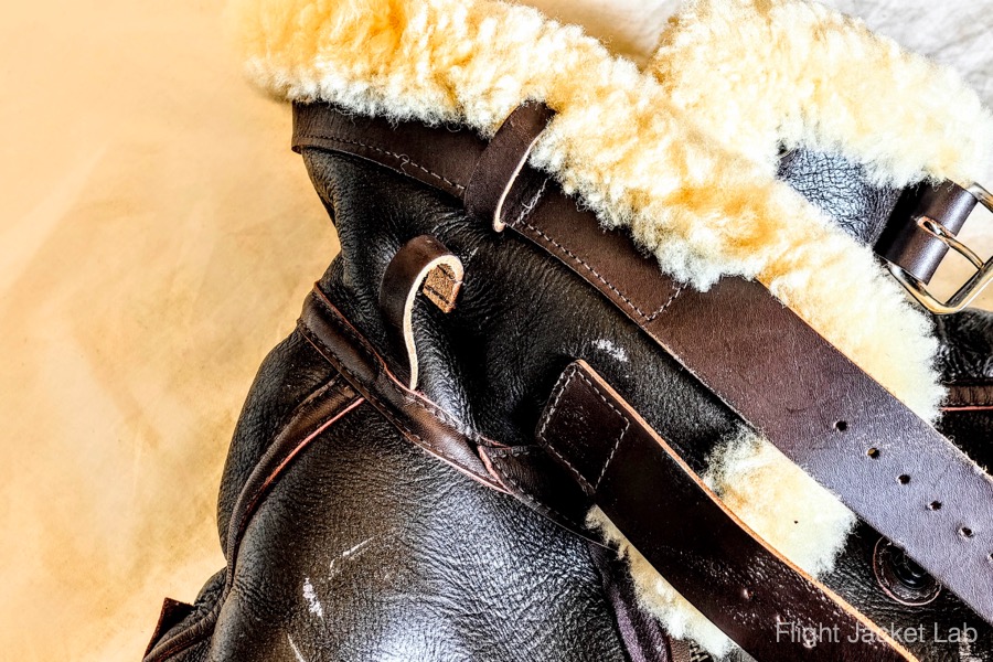 旧リアルマッコイズ1992年製B-3のネックストラップ